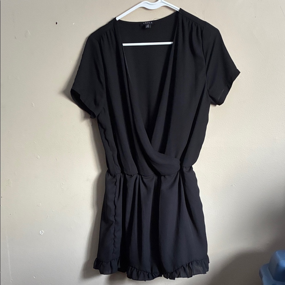 Elegant Black Jumpsuit (Bin U)
